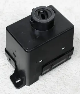 7B0-054-609-D VOLKSWAGEN Roatan Ignition Module #2